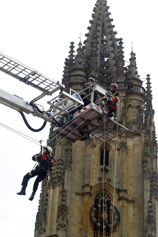 Los bomberos de Oviedo celebran su patrón