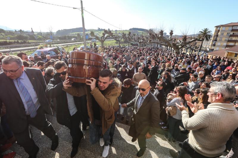 Despedida a Hugo Suárez en la iglesia de Trasona, en Corvera