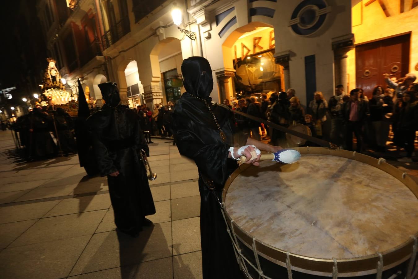 Procesión del Santo Encuentro, en Avilés