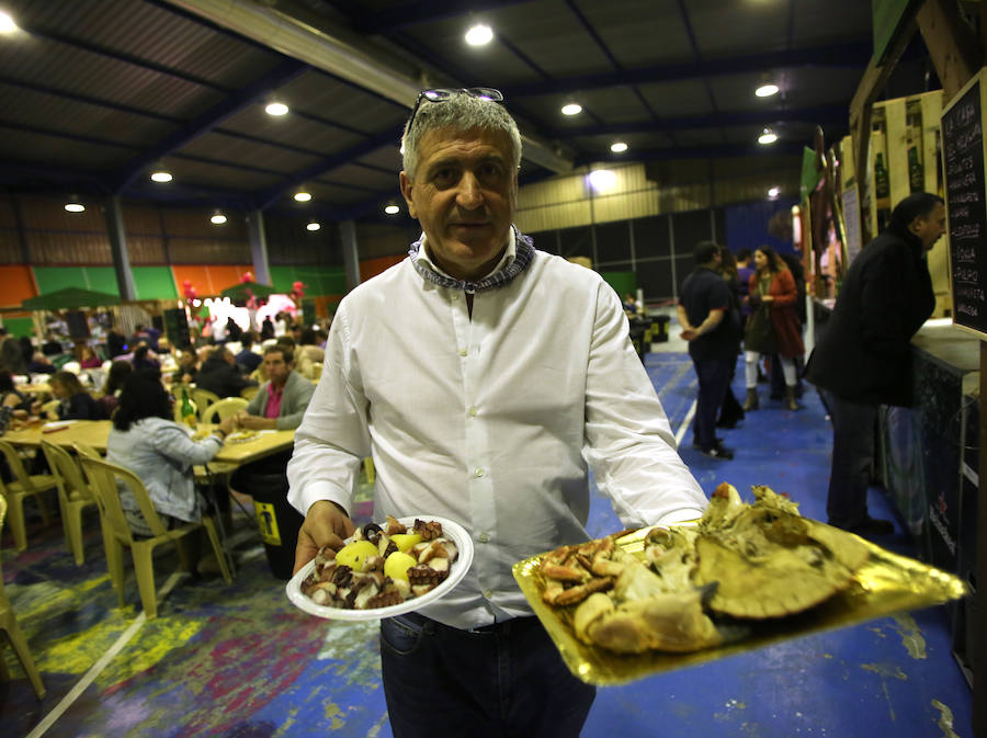 Los amantes del marisco tienen una cita en el recinto ferial Luis Adaro con 'La gran mariscada', que ofrecerá diferentes variedades hasta el domingo en Gijón.