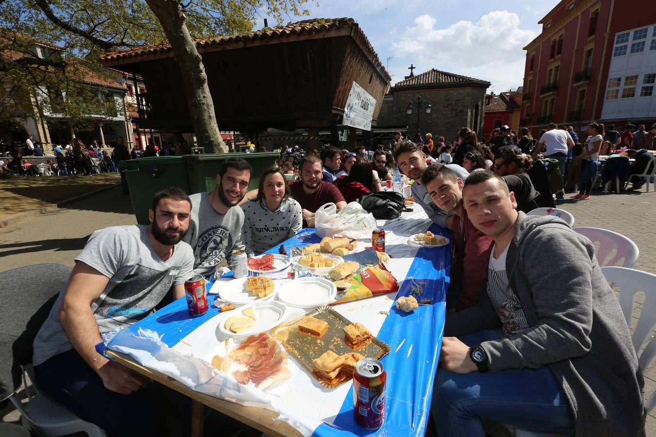 ¿Estuviste en la Comida en la calle de Avilés? ¡Búscate! - 2