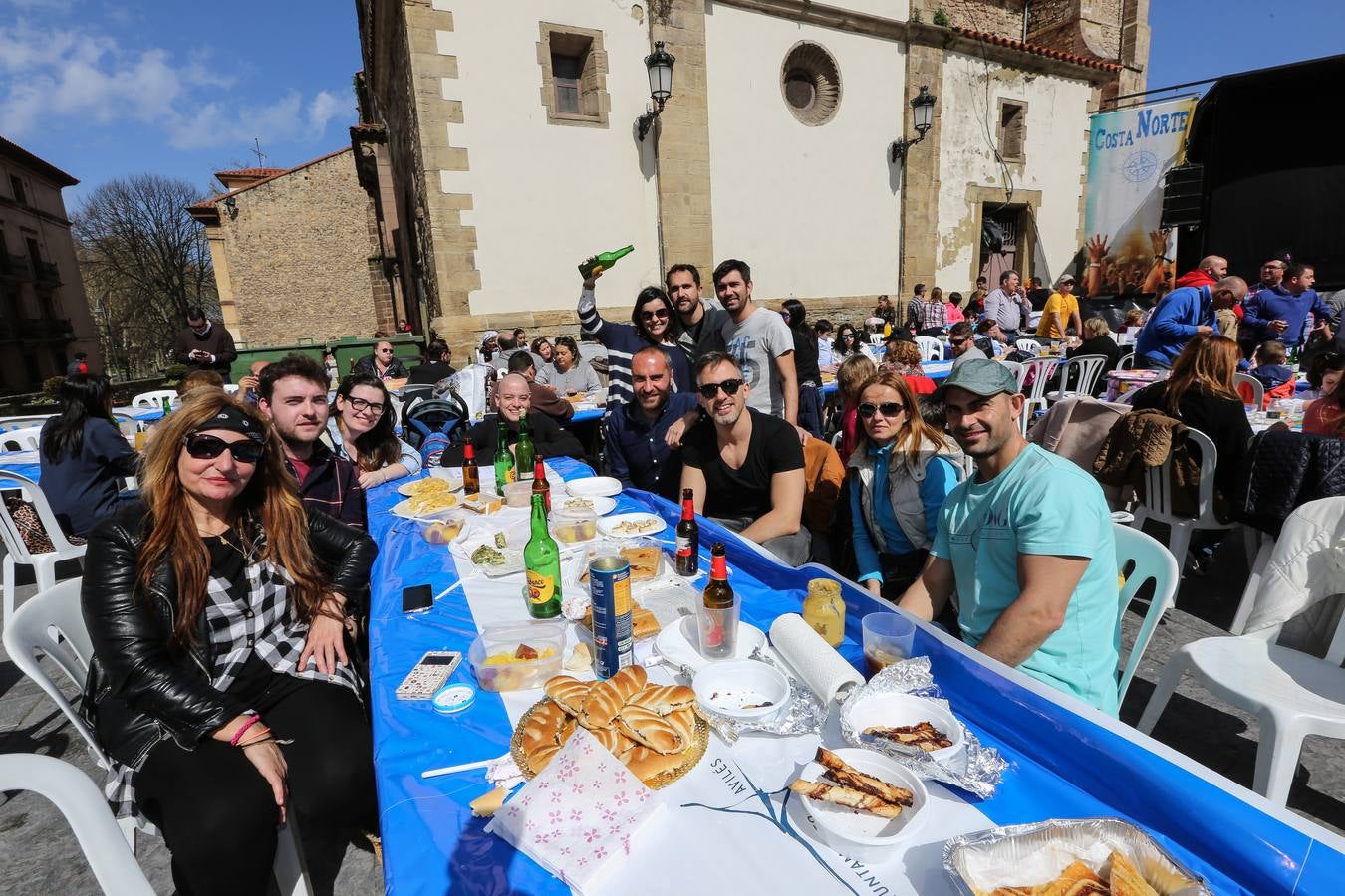 ¿Estuviste en la Comida en la calle de Avilés? ¡Búscate!