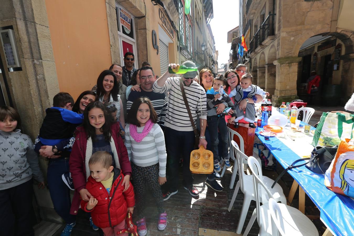 ¿Estuviste en la Comida en la calle de Avilés? ¡Búscate!