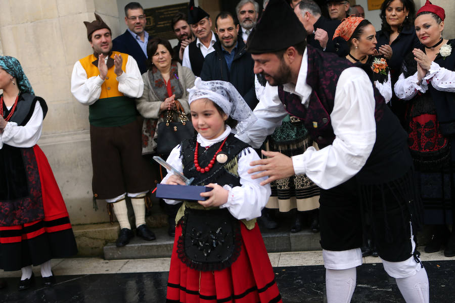 La Pola celebra los Güevos Pintos (2)