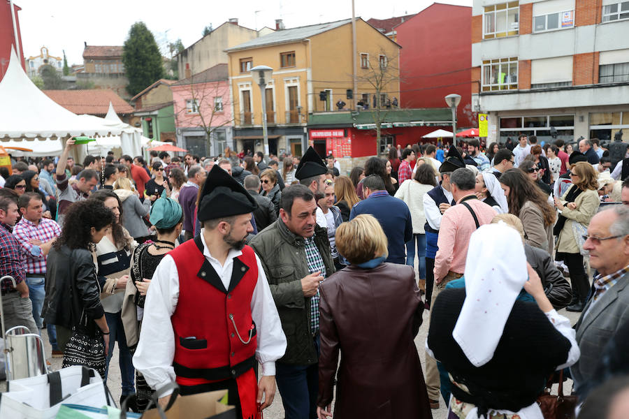 La Pola celebra los Güevos Pintos (2)