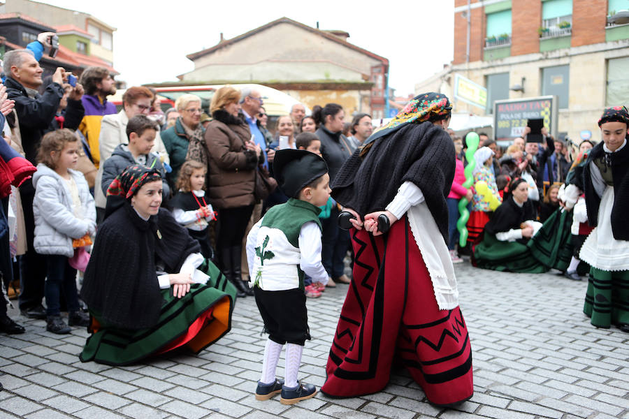 La Pola celebra los Güevos Pintos (3)