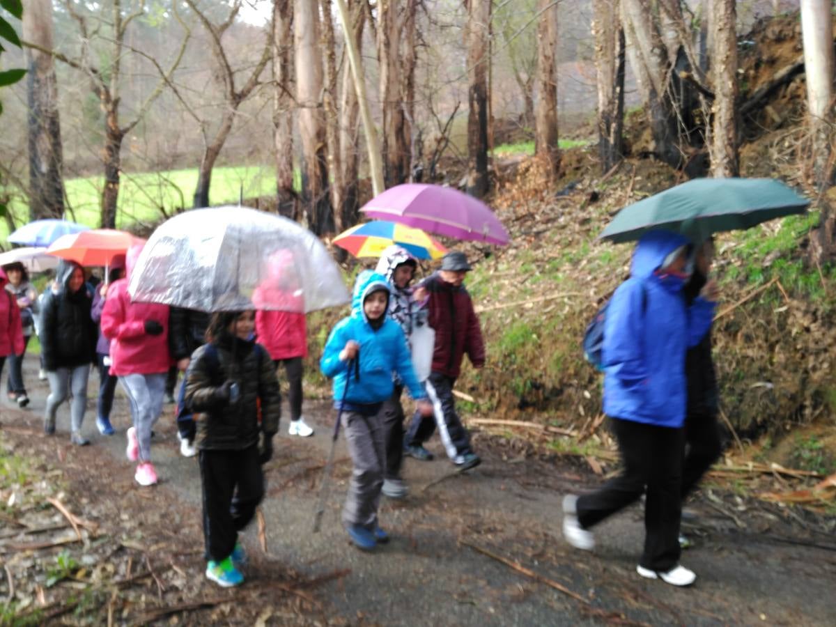 El Franco camina en apoyo a los afectados por los incendios