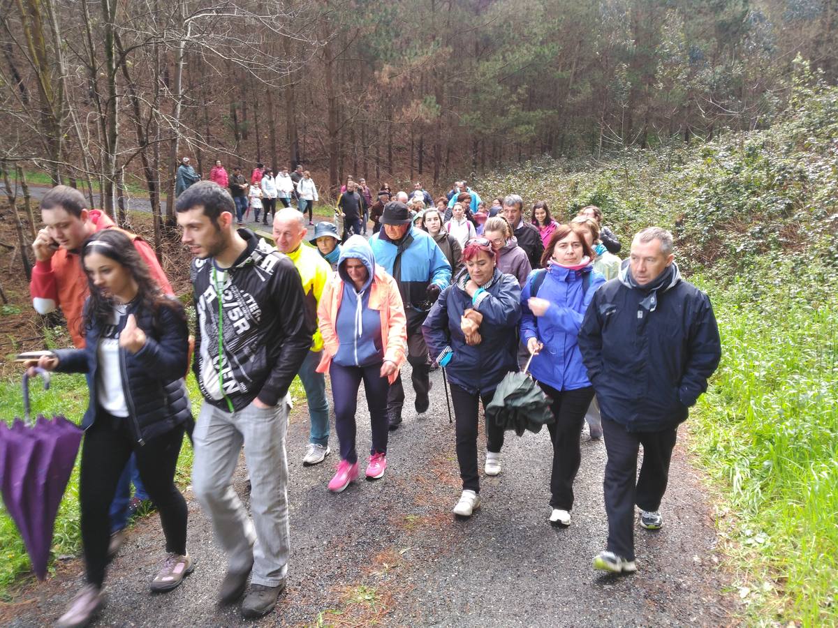 El Franco camina en apoyo a los afectados por los incendios