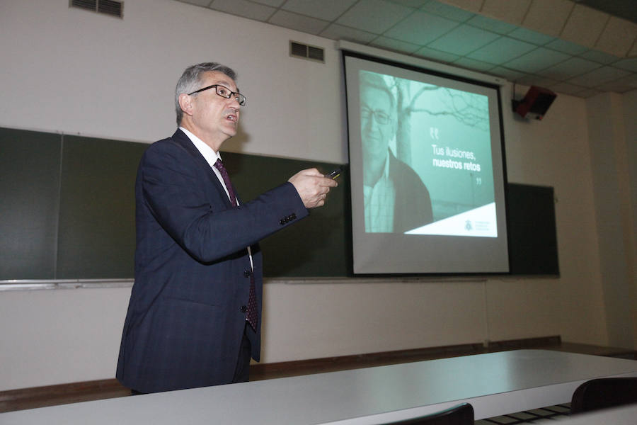 Los candidatos a rector a la Universidad de Oviedo se presentan oficialmente