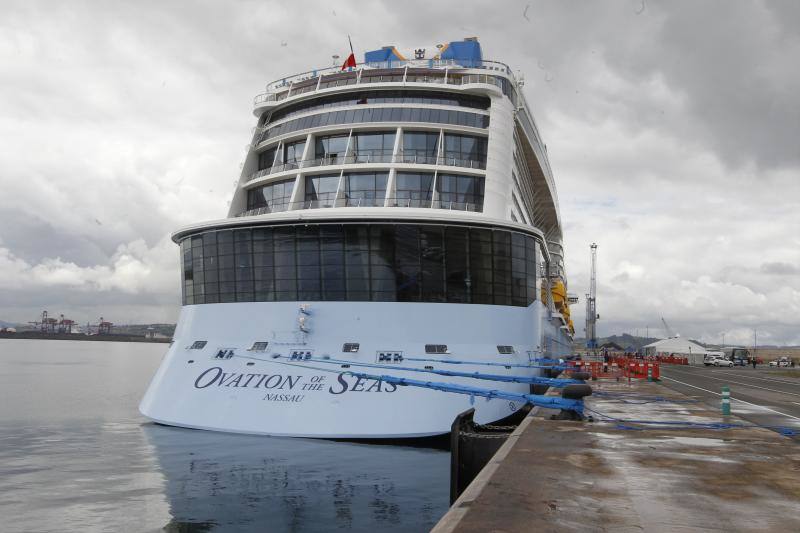 El &#039;Ovation of the seas&#039; visita Gijón