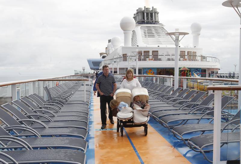 El &#039;Ovation of the seas&#039; visita Gijón