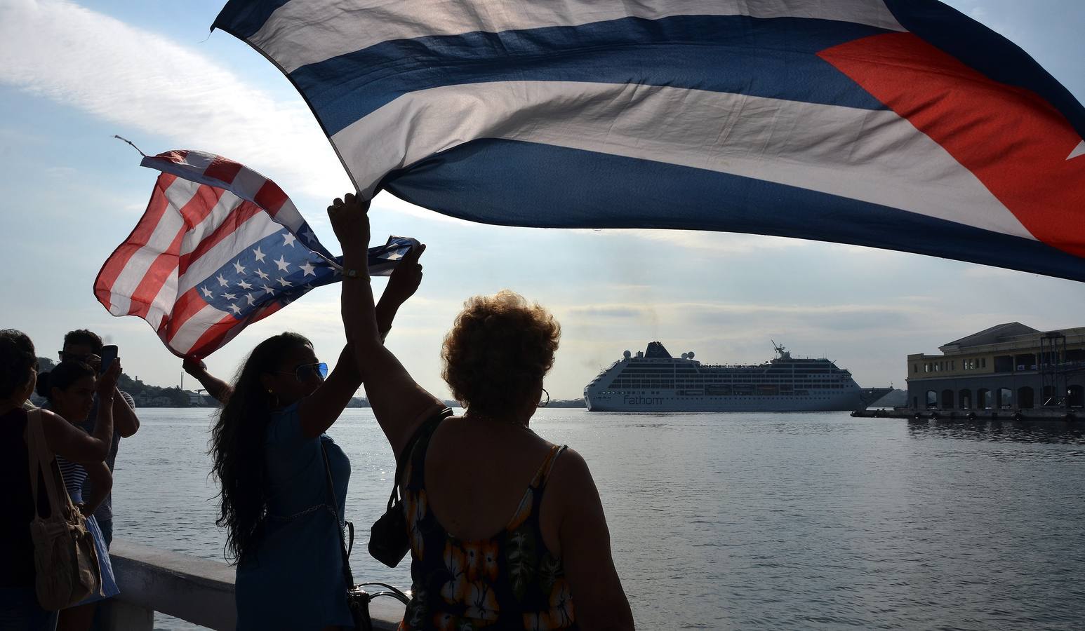 Llega a La Habana el primer crucero estadounidense en medio siglo