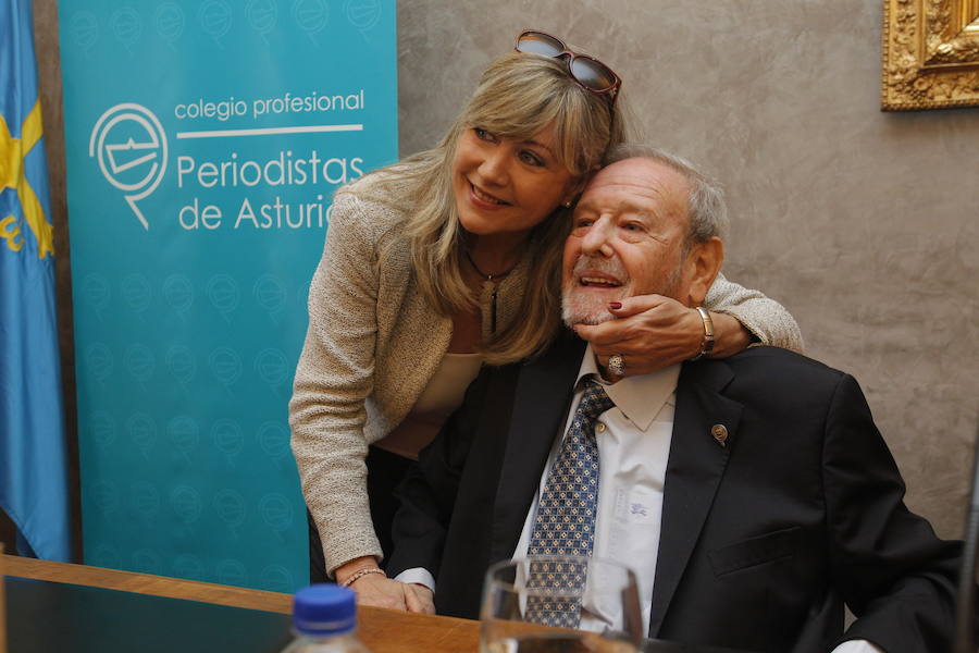 José Luis Balbín, primer Colegiado de Honor del Colegio de Periodistas de Asturias