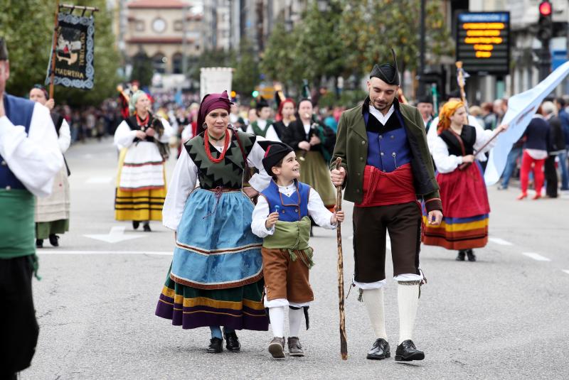 La Ascensión desfila por Oviedo