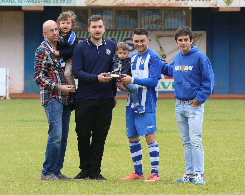 El Avilés golea al Oviedo B y espera rival para la fase de ascenso