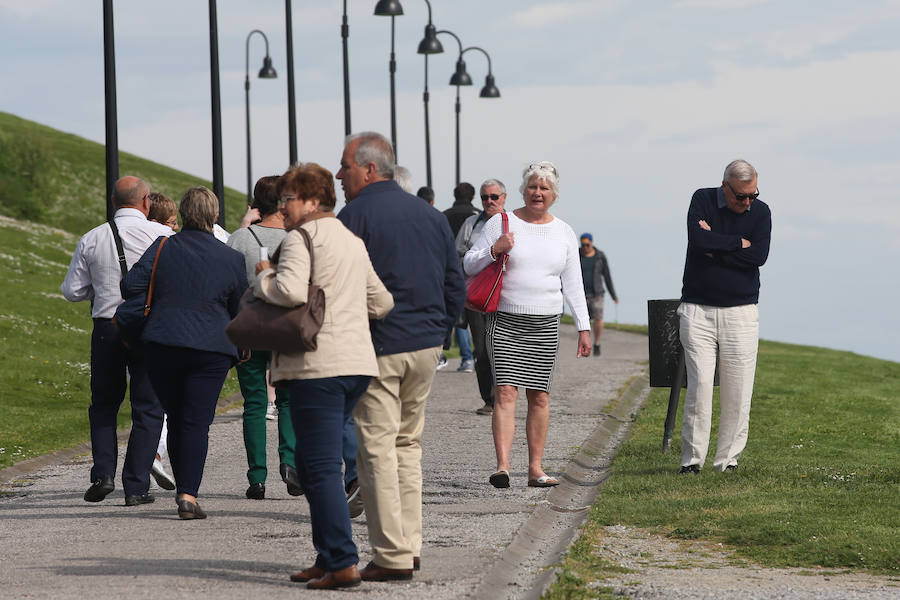Primera escala gijonesa del &#039;Navigator of the Seas&#039;