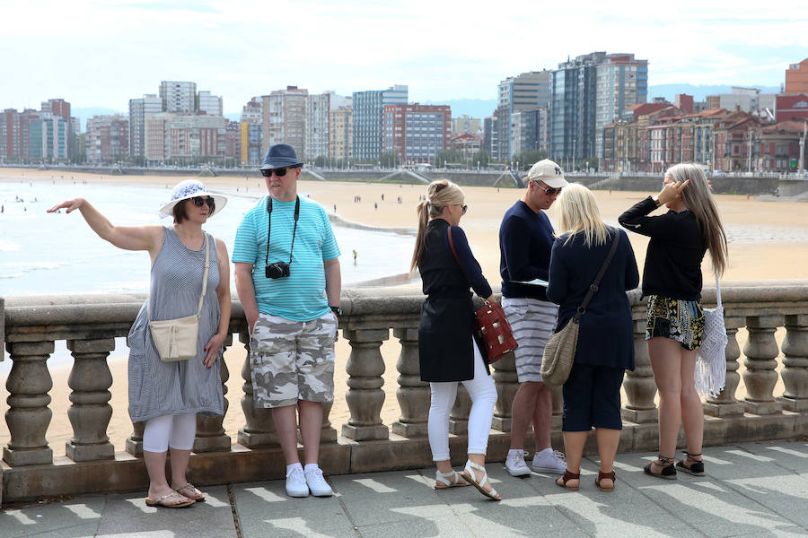 Primera escala gijonesa del &#039;Navigator of the Seas&#039;