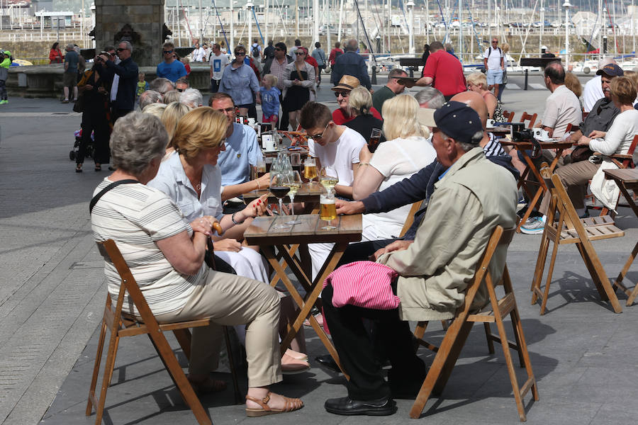 Primera escala gijonesa del &#039;Navigator of the Seas&#039;