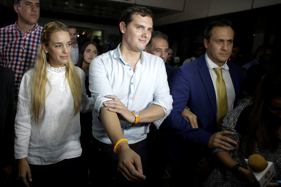 Albert Rivera y Lilian Tintori, esposa de Leopoldo López.