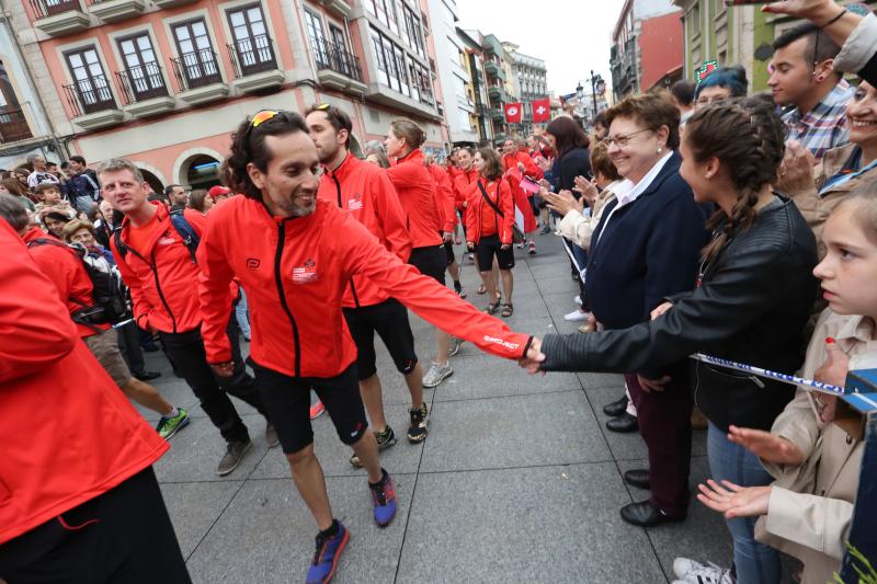 Un desfile por las calles de Avilés abre el Mundial de Duatlón