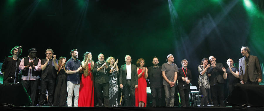 Víctor Manuel cierra en Gijón su gira &#039;50 años no son nada&#039;