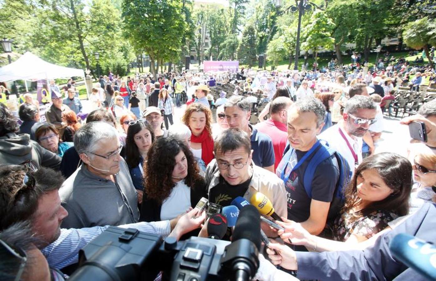 Monedero: «Es posible una política diferente y nos gustaría que el PSOE nos ayudara»