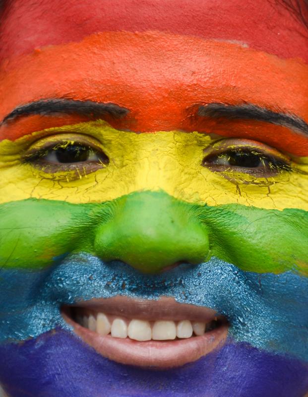 Las marchas del Orgullo colorean las calles