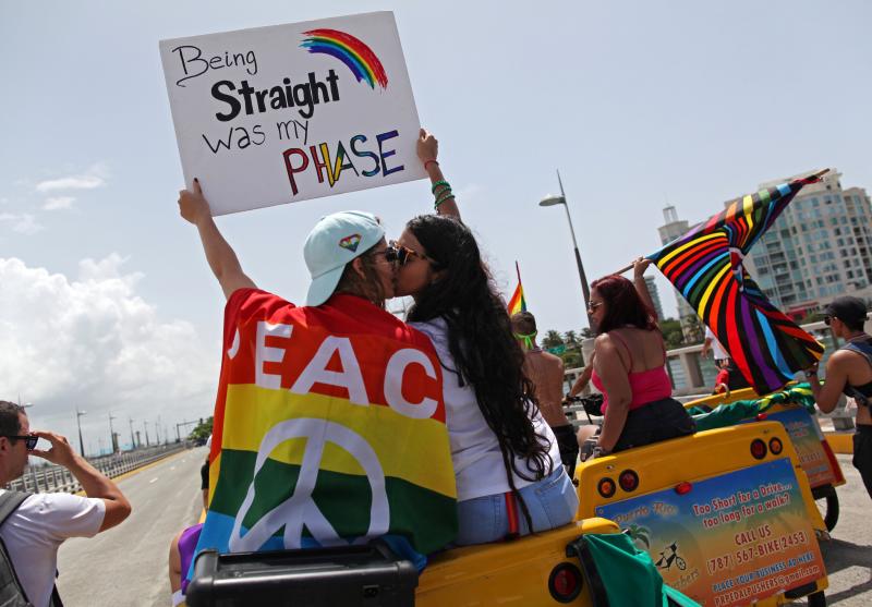 Las marchas del Orgullo colorean las calles