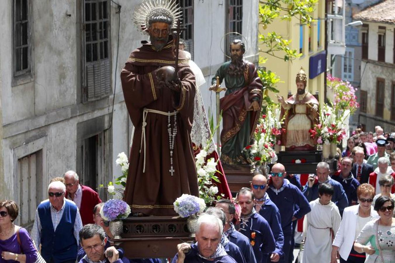 L&#039; Amuravela no deja títere con cabeza