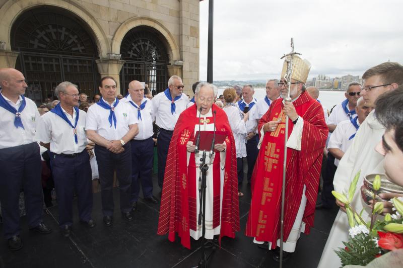 Polémica bendición de las aguas en Gijón