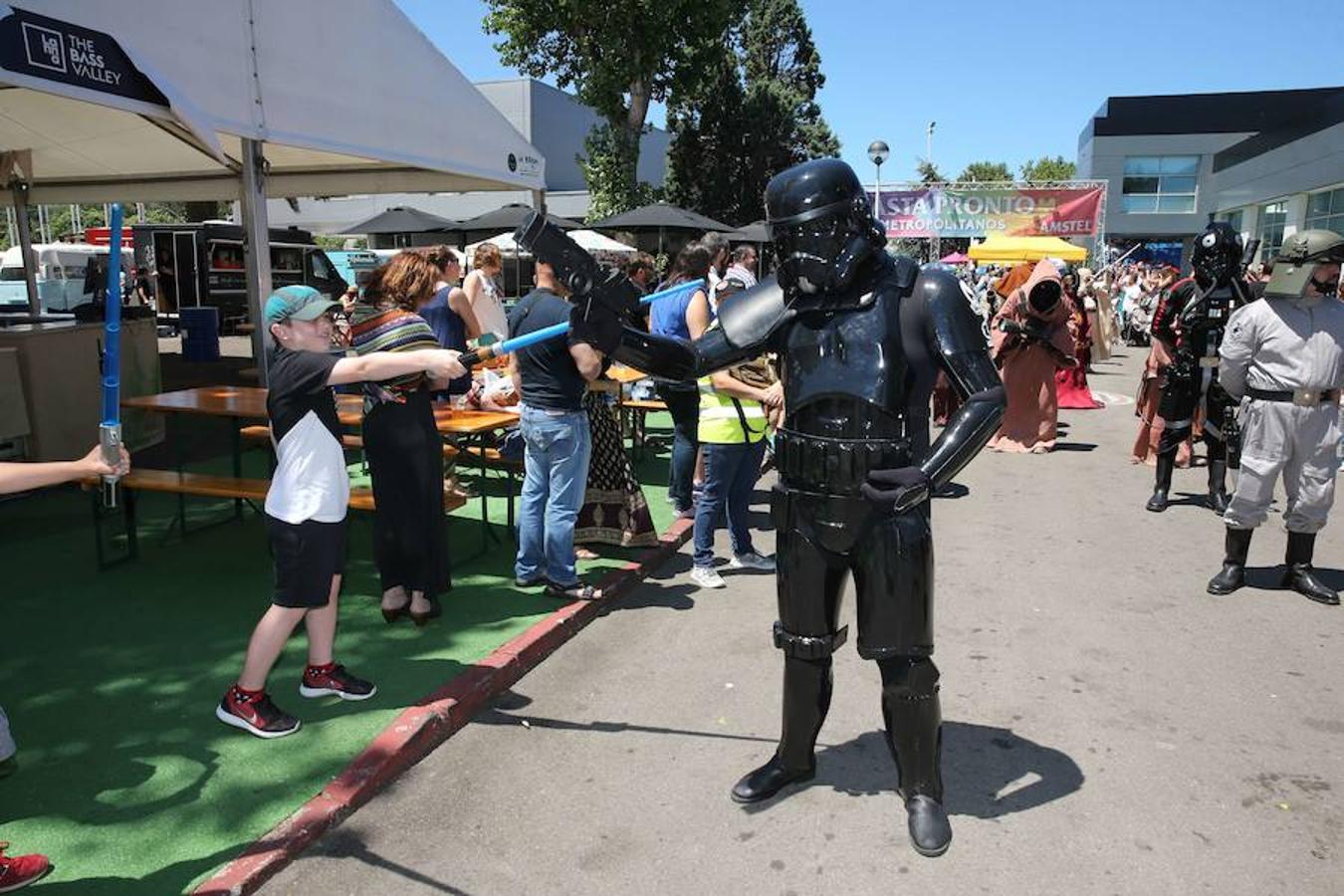 Metrópoli cierra sus puertas con un desfile de Star Wars