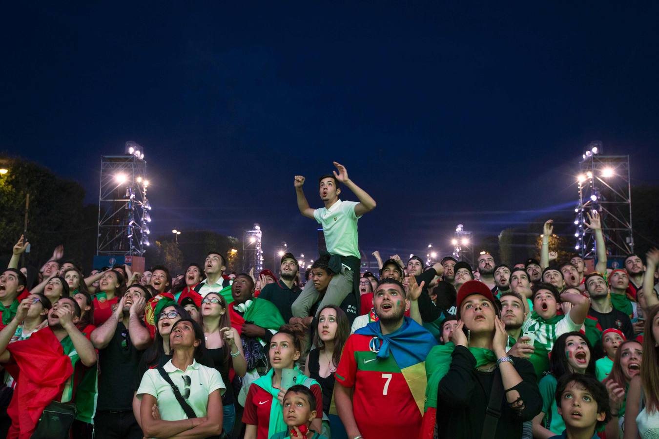 Portugal enloquece con el pase a la final de la Eurocopa