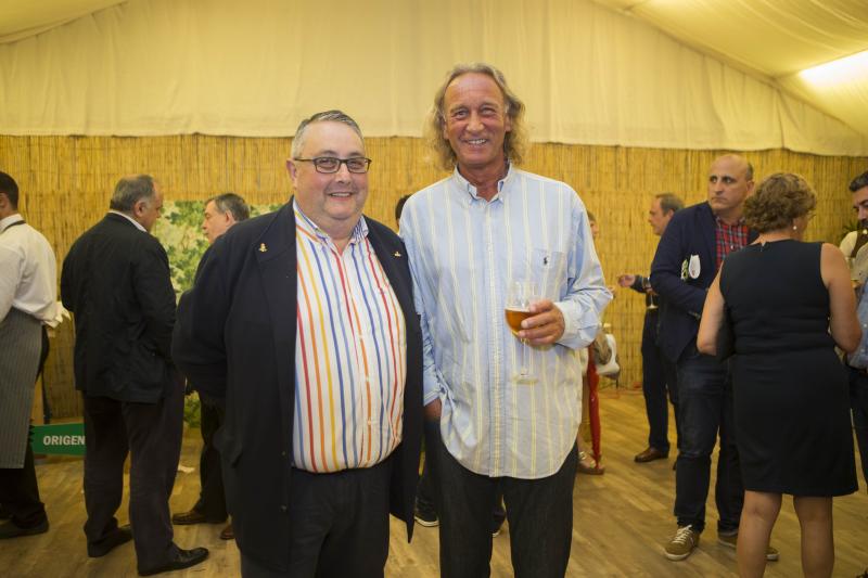 Cóctel multitudinario en la fiesta de la gastronomía