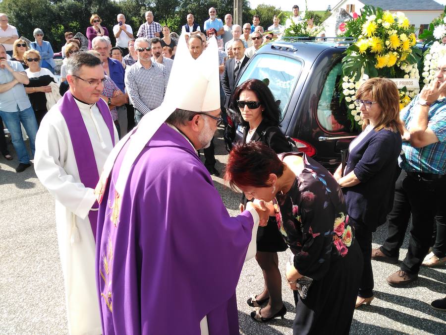 Multitudinario adiós al cura de Valdepares