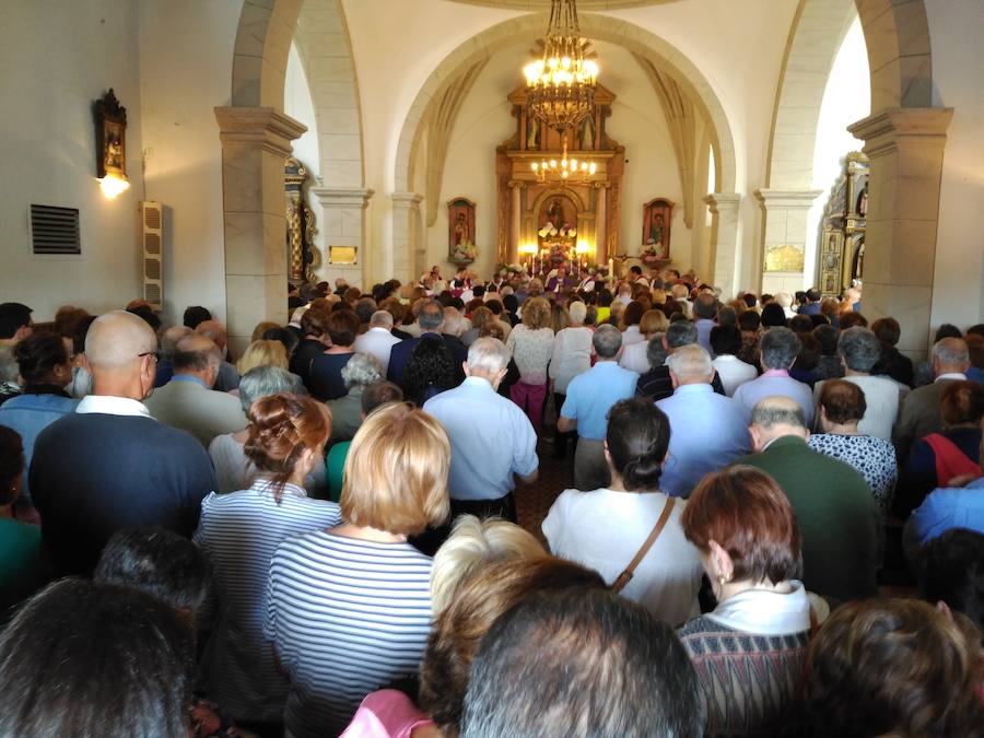 Multitudinario adiós al cura de Valdepares