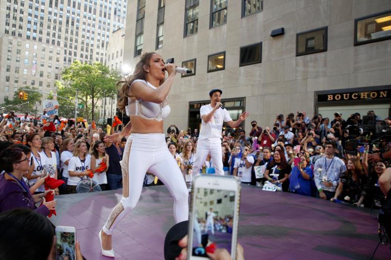 Jennifer Lopez saca su lado solidario en Nueva York