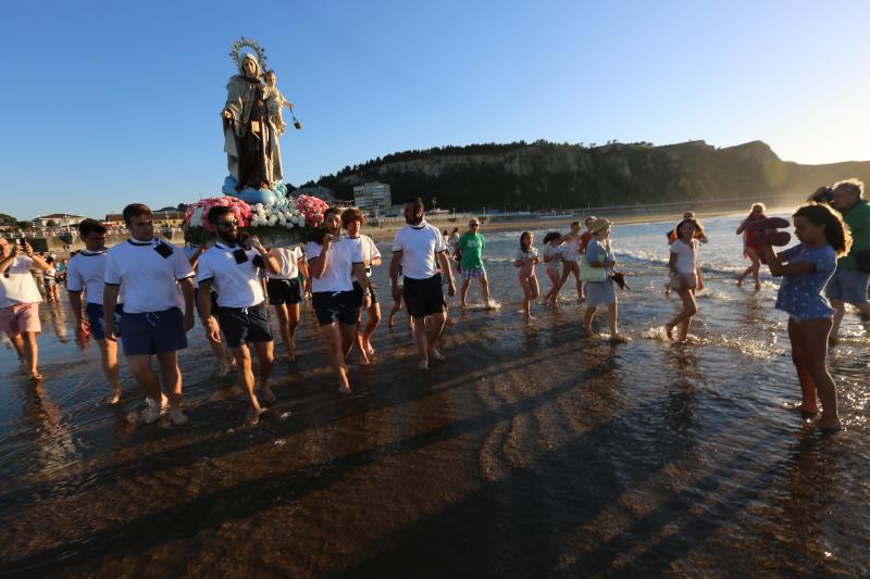 Procesión de la Virgen del Carmen en Salinas