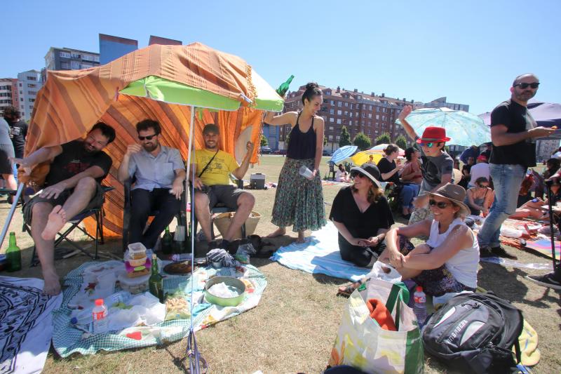 El barrio del Carmen, de jira en el solarón