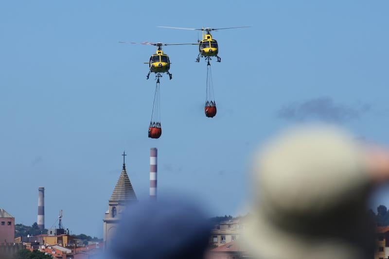 El Festival Aéreo ruge en el cielo de Gijón