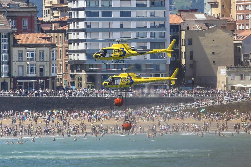 El Festival Aéreo ruge en el cielo de Gijón