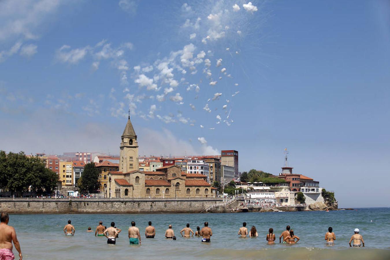 Una emocionante Danza Prima y el Restallón dicen adiós a la &#039;Semanona&#039;