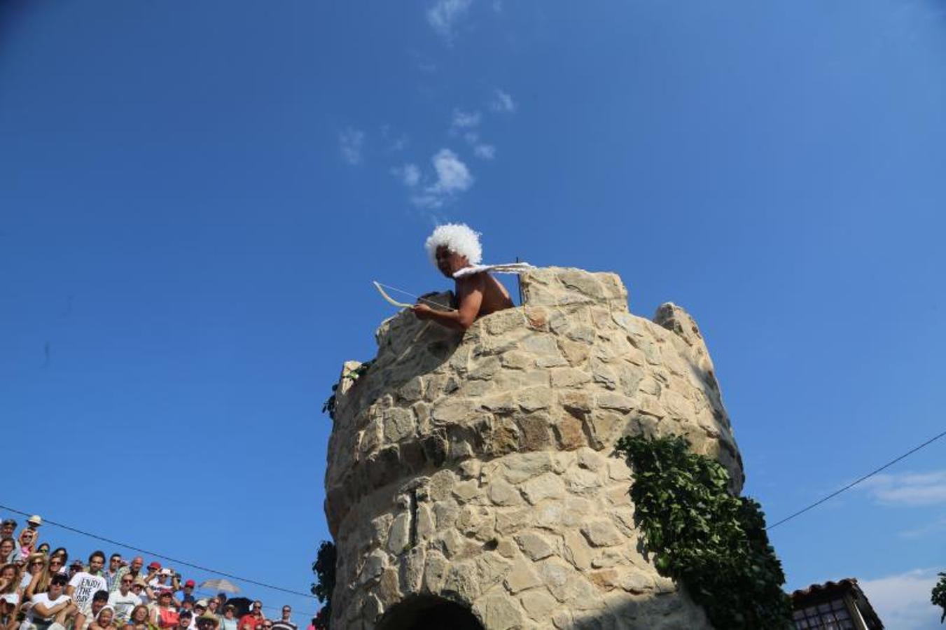 Valdesoto sale a la calle en carroza