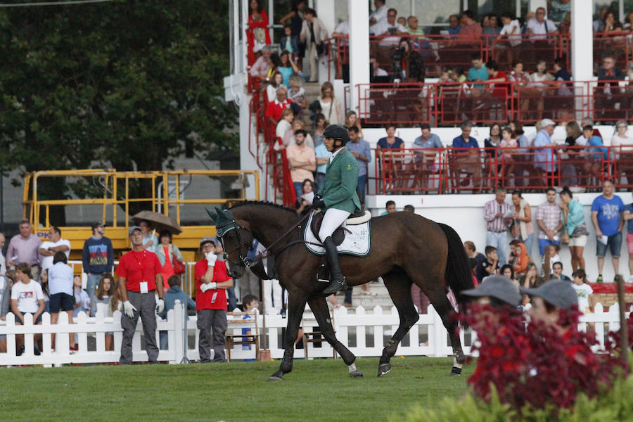 Comienza el Concurso Internacional de Saltos de Gijón