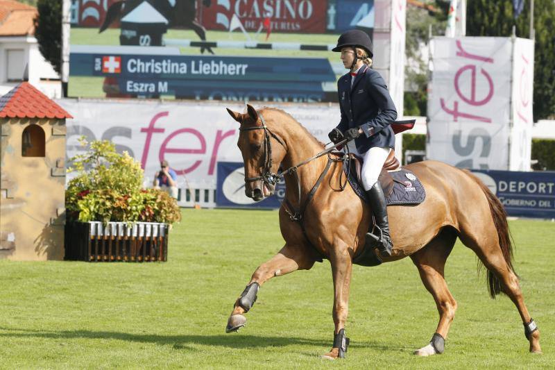 Comienza el Concurso Internacional de Saltos de Gijón