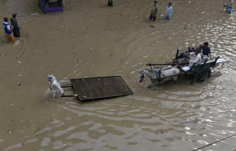 Lluvias torrenciales anegan parte de Pakistán