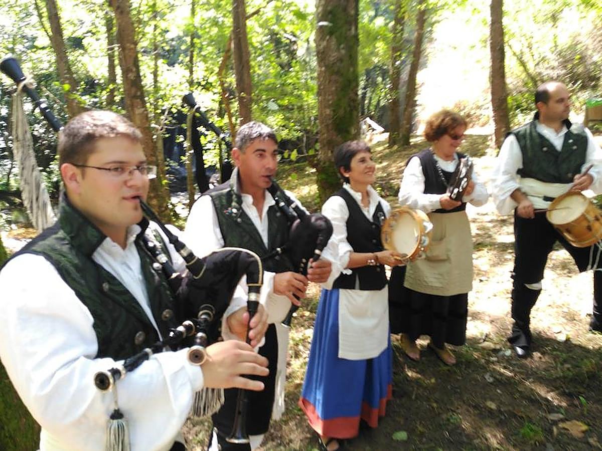 Los periodistas Tomás Roncero y Paco García Caridad, galardonados en Vegadeo