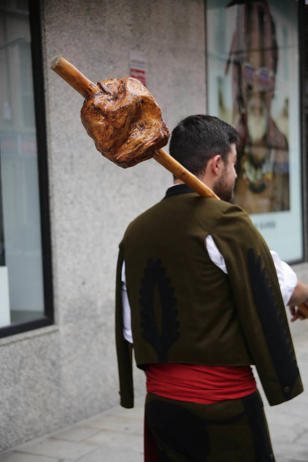 Día grande de las fiestas de la Guía, en Llanes