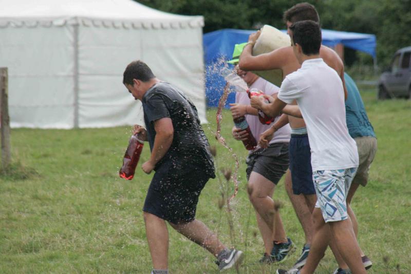 El vino, fiesta en Llamigo