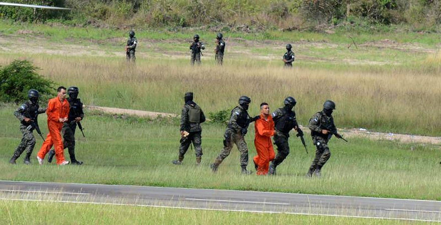 Así es la llegada de presos peligrosos a una cárcel de alta seguridad