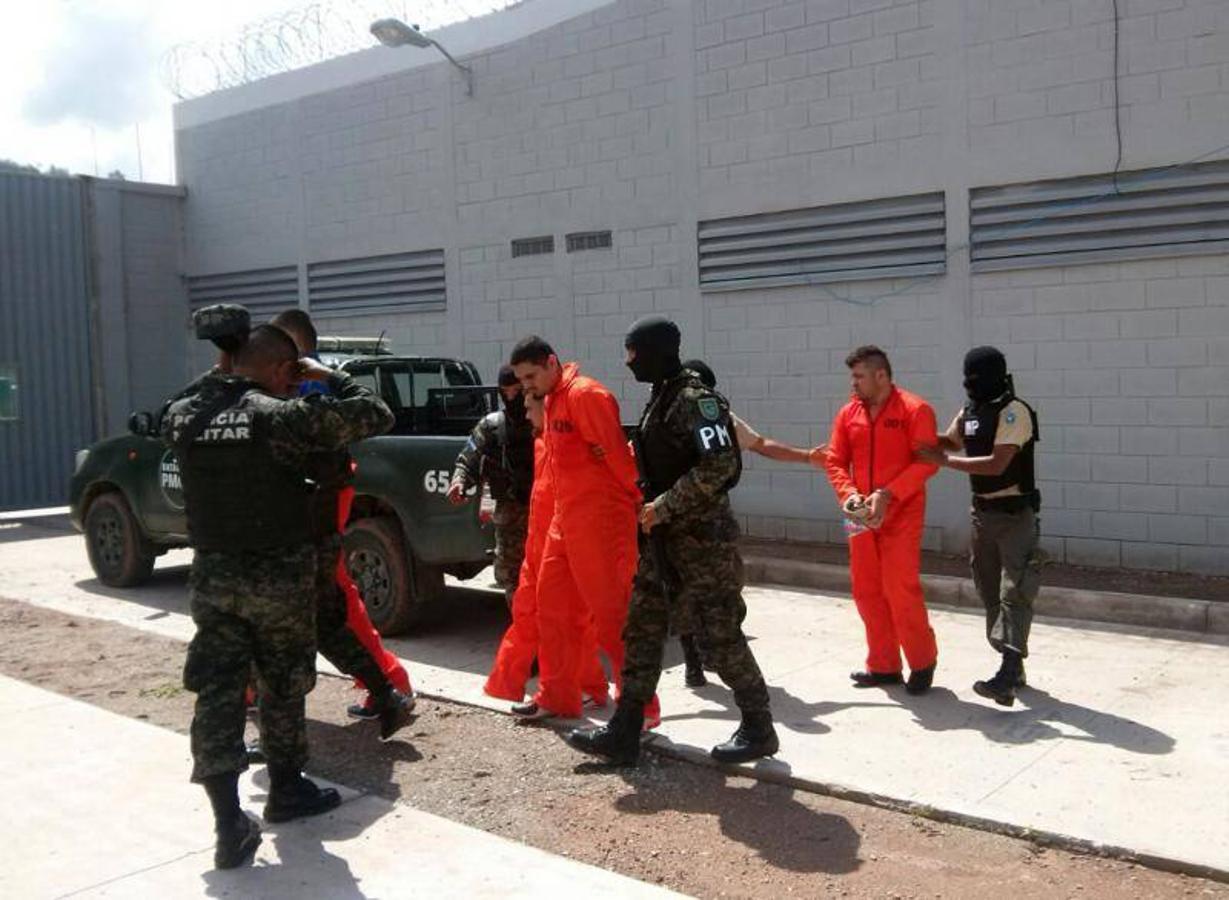 Así es la llegada de presos peligrosos a una cárcel de alta seguridad